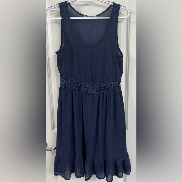Blue Pepper Dresses & Skirts - Casual Navy Sleeveless Midi Dress